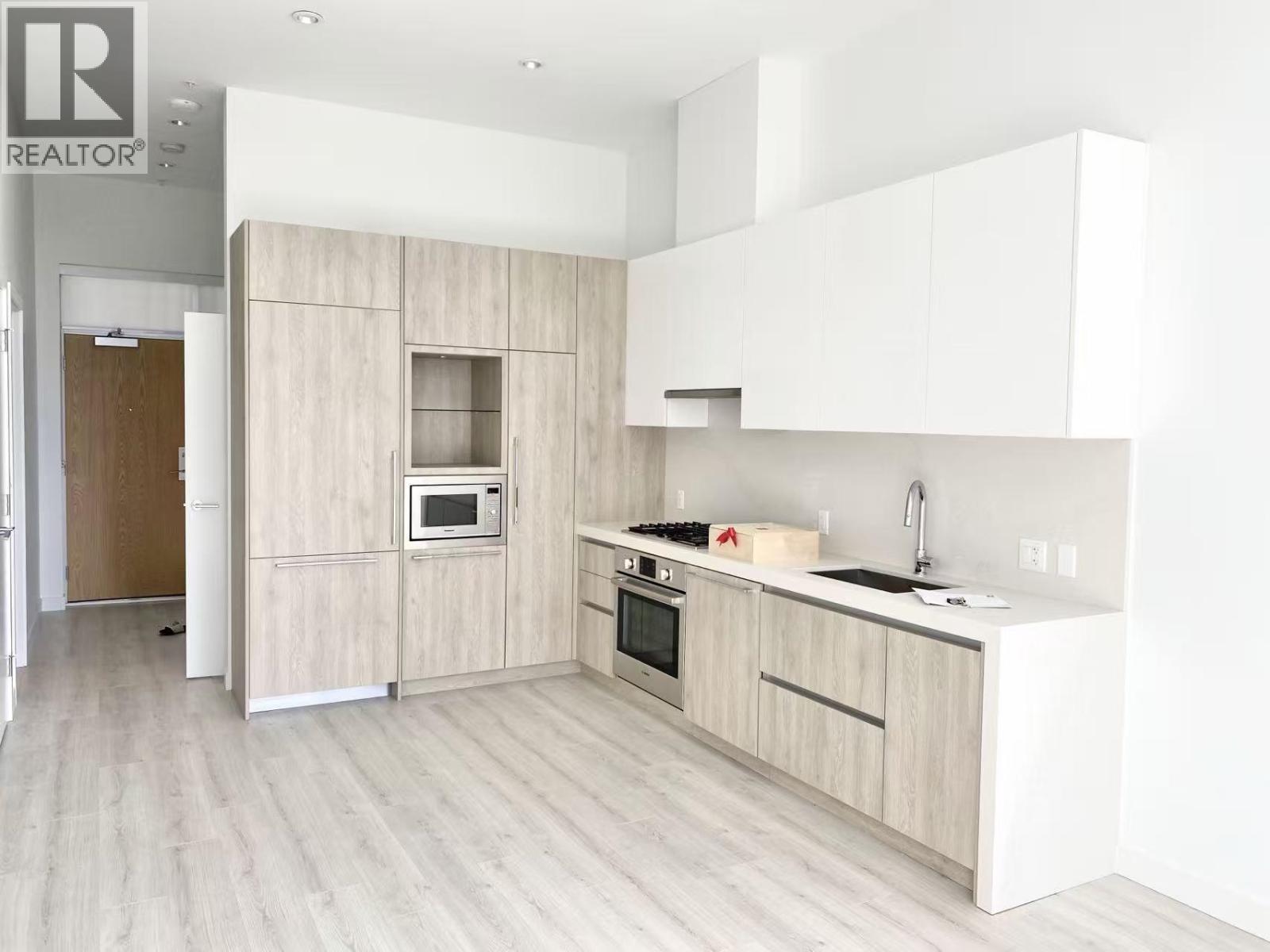 306 6080 Mckay Avenue, Burnaby, British Columbia  V5H 0J4 - Photo 2 - R3081528