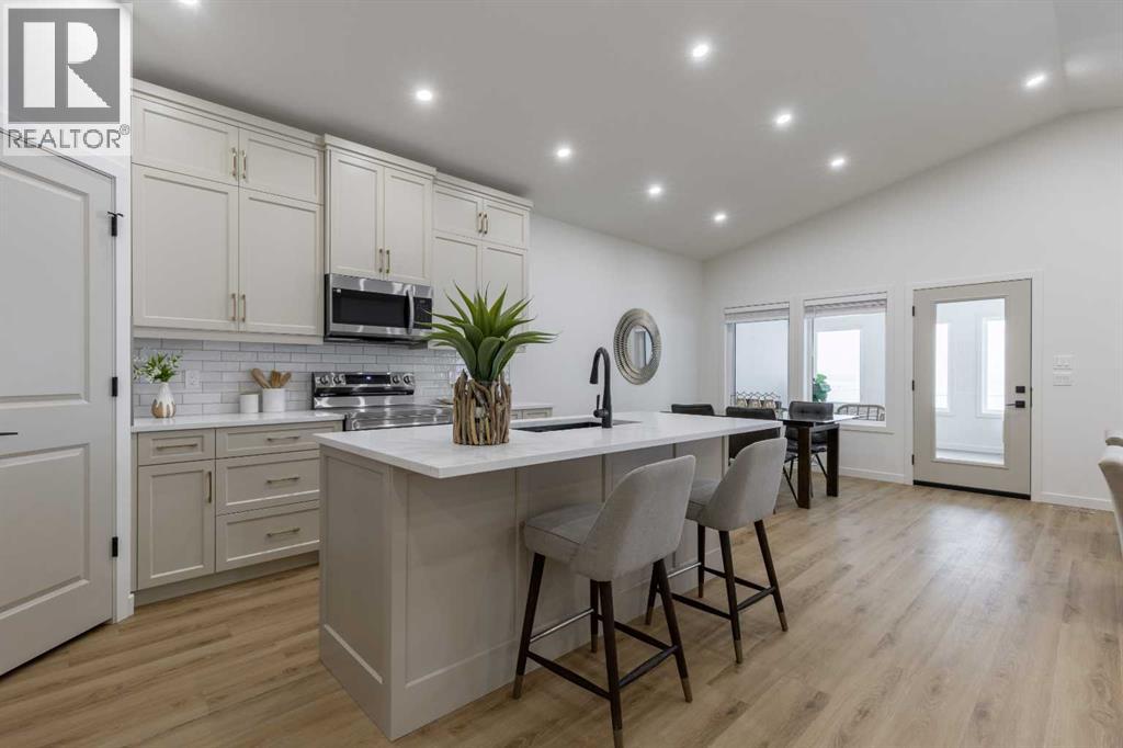 112 E 300 S, Raymond, Alberta