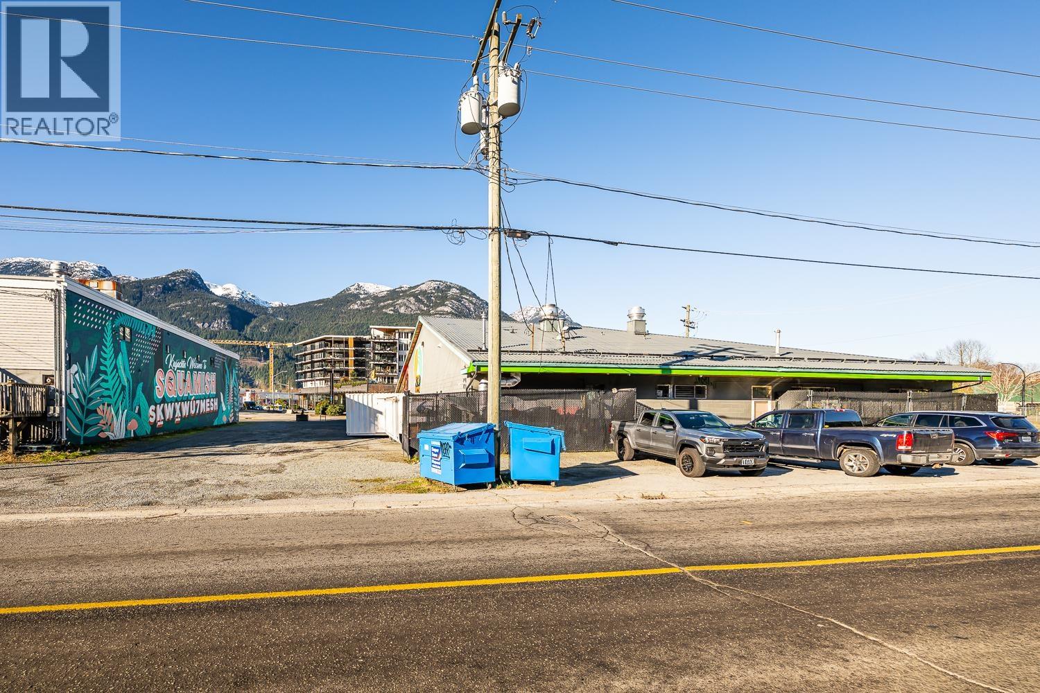 38188 & 38192 Cleveland Avenue, Squamish, British Columbia  V8B 0K1 - Photo 4 - C8075301