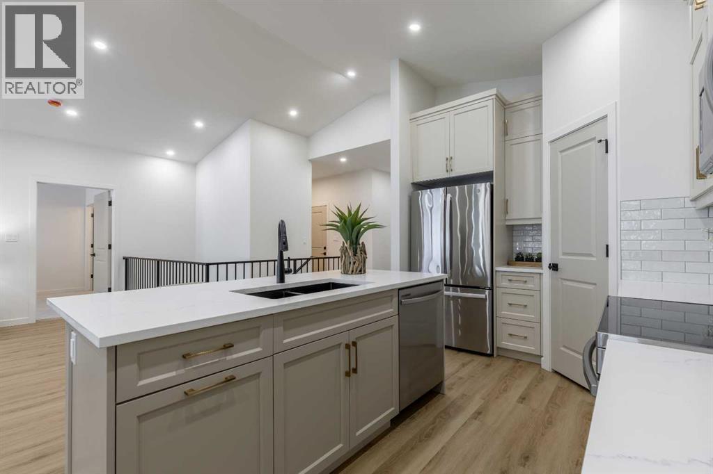 112 E 300 S, Raymond, Alberta  T0K 2S0 - Photo 7 - A2272560