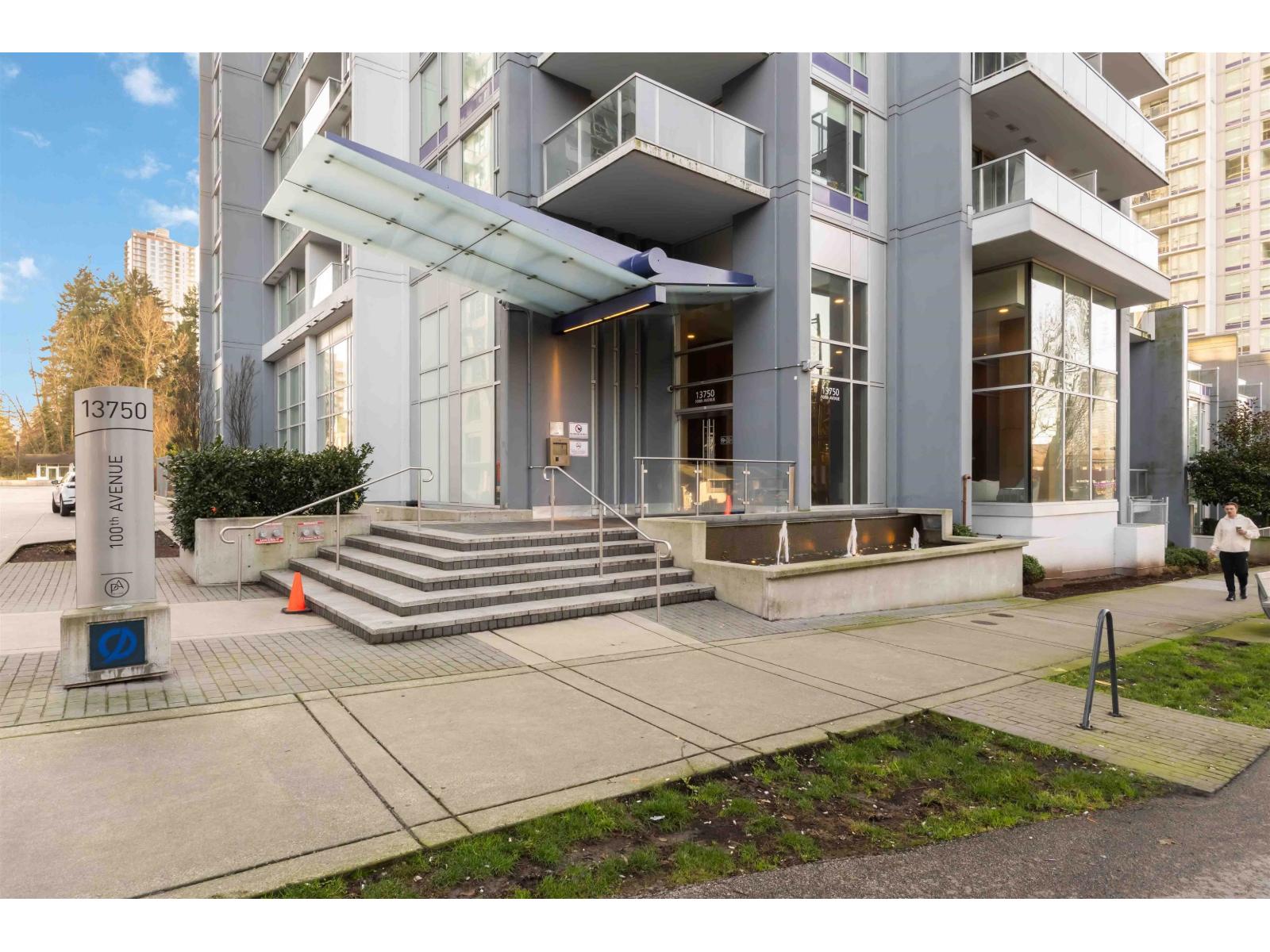 3301 13750 100 Avenue, Surrey, British Columbia  V3T 0L3 - Photo 1 - R3081529