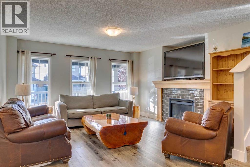 199 Everglen Way Sw, Calgary, Alberta  T2Y 5G1 - Photo 2 - A2272813