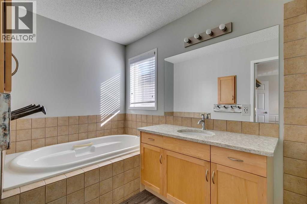 199 Everglen Way Sw, Calgary, Alberta  T2Y 5G1 - Photo 20 - A2272813