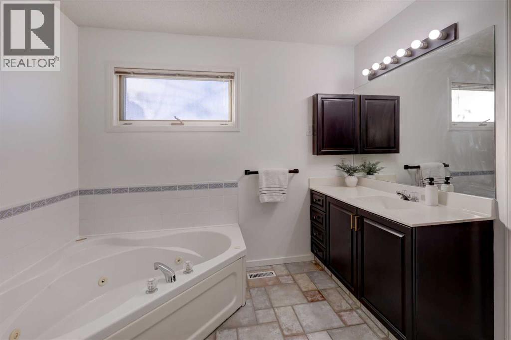 472 Killarney Glen Court Sw, Calgary, Alberta  T3E 7H4 - Photo 15 - A2278757