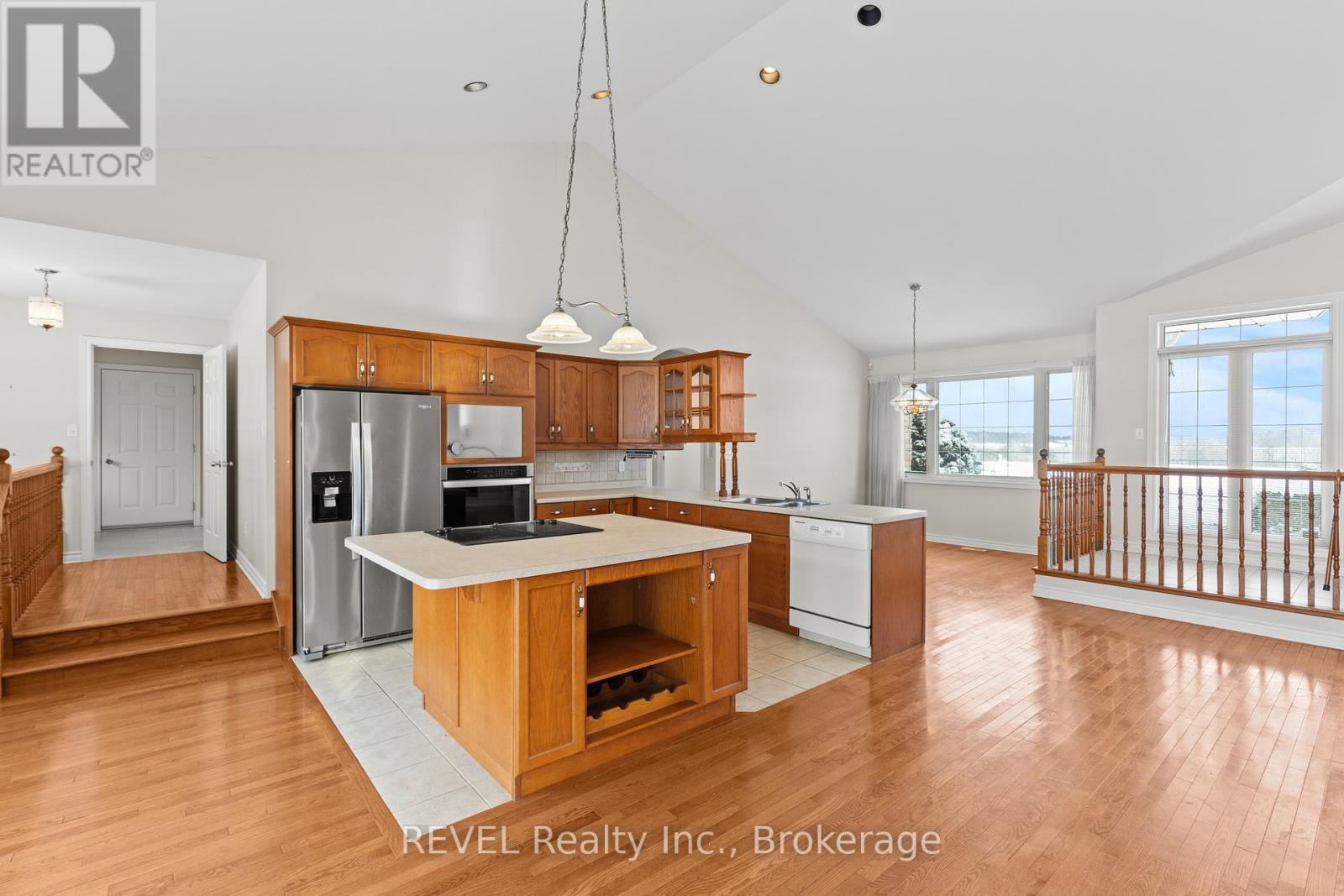 2765 Niagara Parkway, Fort Erie (Black Creek), Ontario  L2A 5M4 - Photo 16 - X12715232