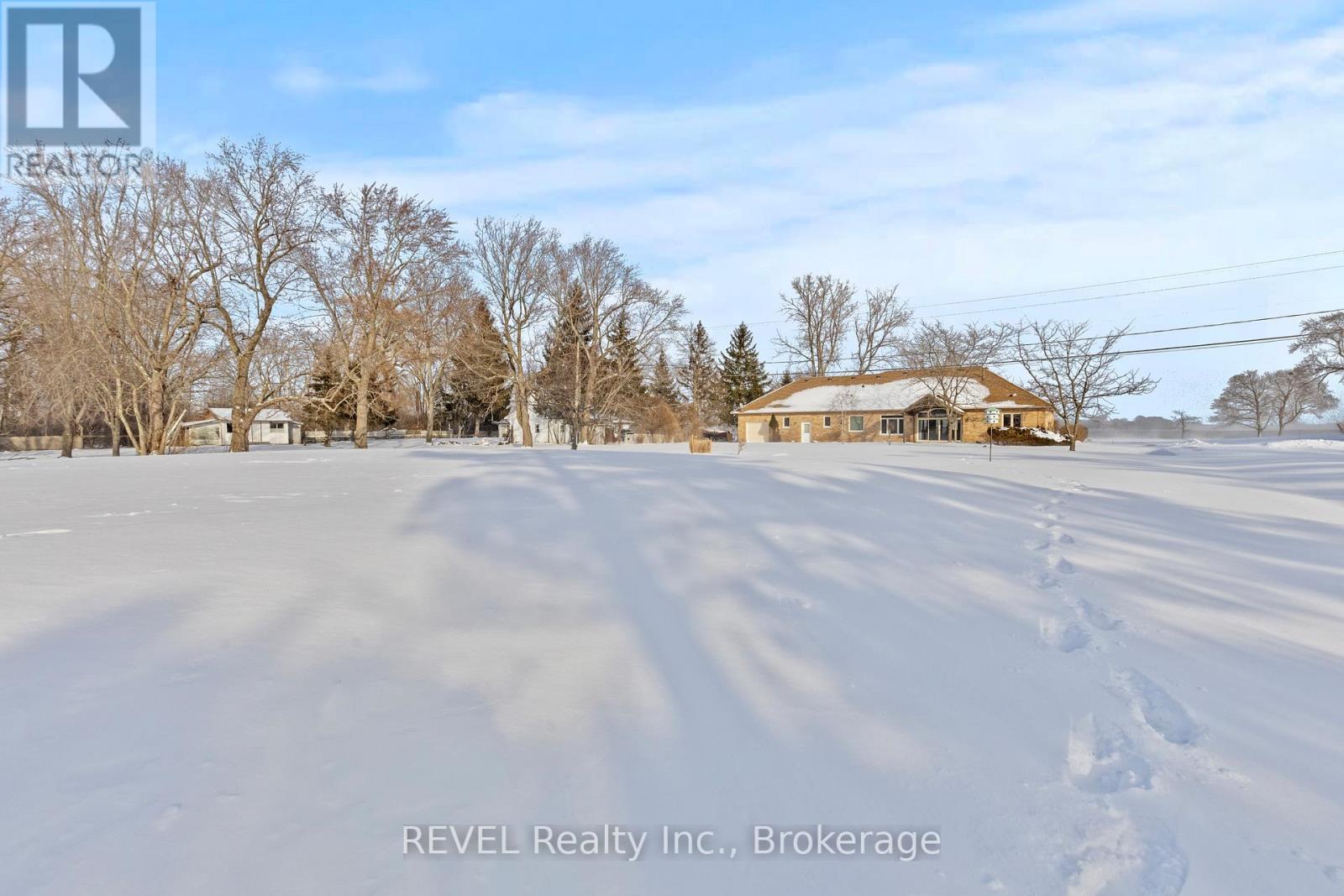 2765 Niagara Parkway, Fort Erie (Black Creek), Ontario  L2A 5M4 - Photo 34 - X12715232