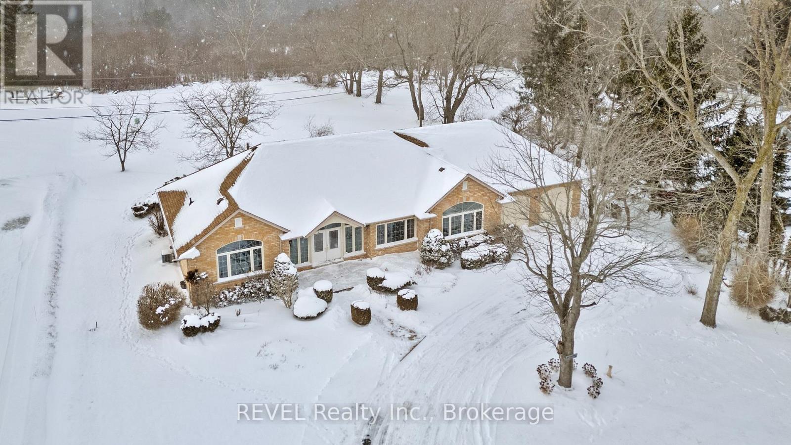 2765 Niagara Parkway, Fort Erie (Black Creek), Ontario  L2A 5M4 - Photo 37 - X12715232