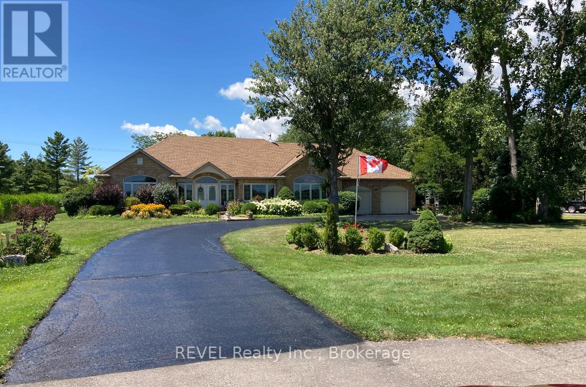 2765 Niagara Parkway, Fort Erie (Black Creek), Ontario  L2A 5M4 - Photo 5 - X12715232