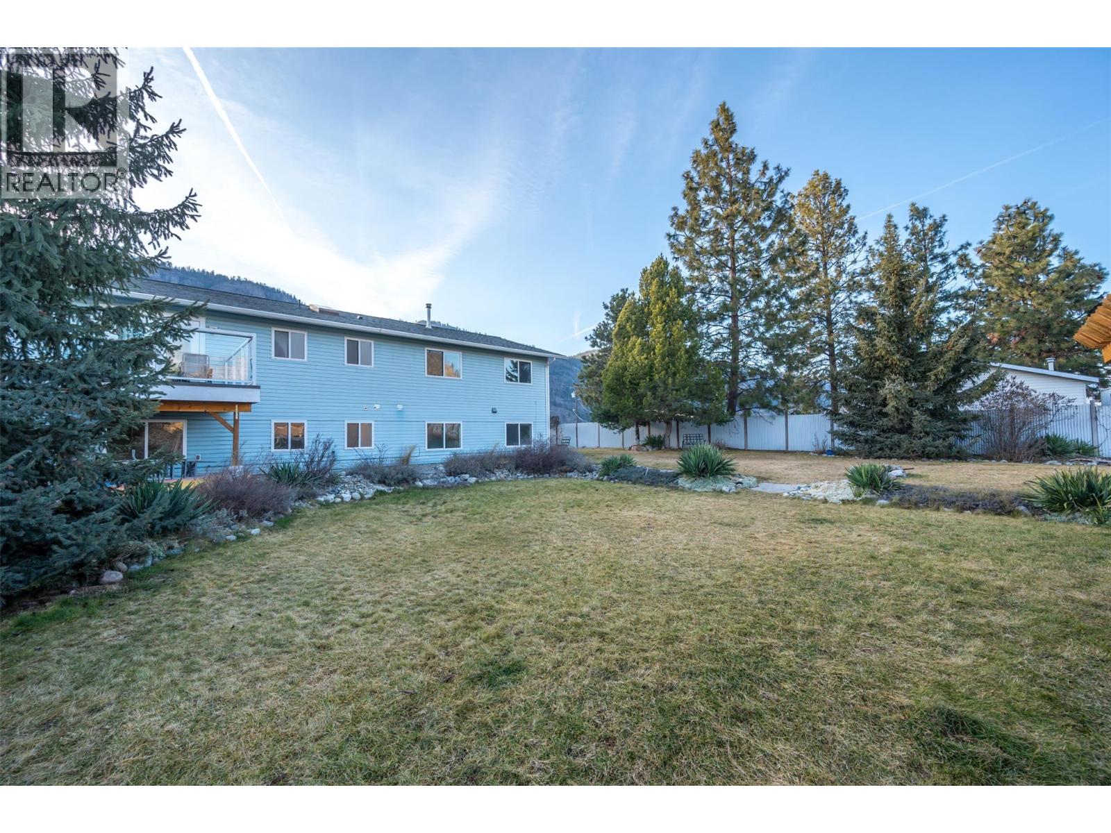 1721 Wallis Road, Okanagan Falls, British Columbia  V0H 1R2 - Photo 48 - 10373227
