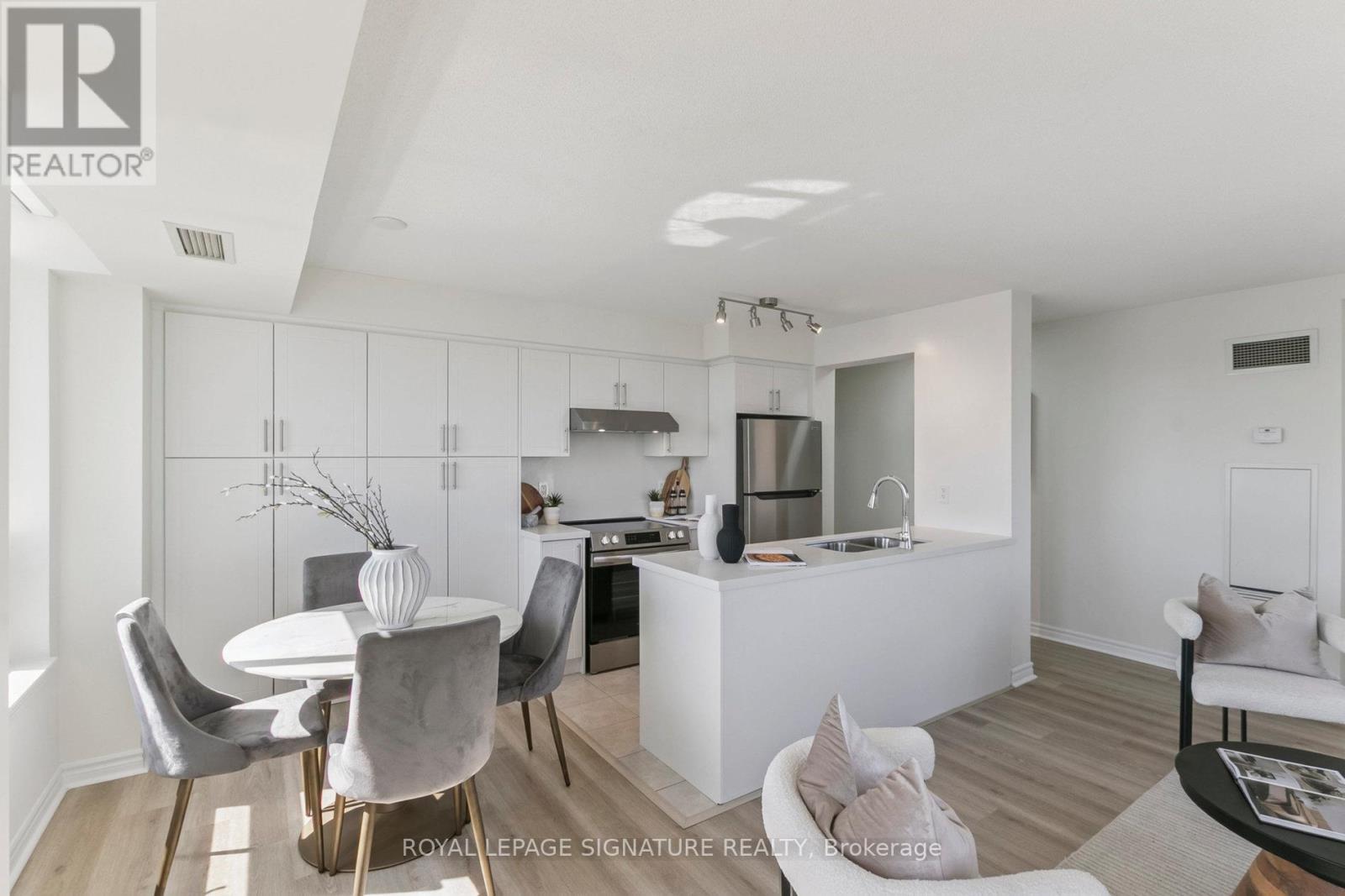 1307 - 18 Kenaston Gardens, Toronto, Ontario  M2K 3C7 - Photo 4 - C12715158