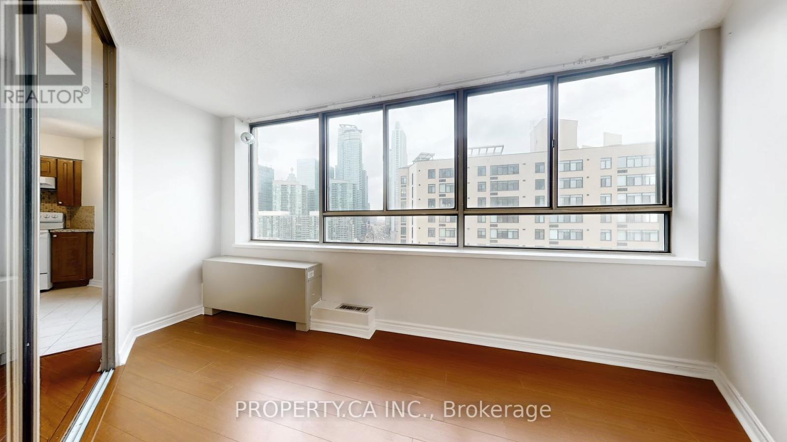 1606 - 260 Queens Quay W, Toronto, Ontario  M5J 2N3 - Photo 18 - C12715186