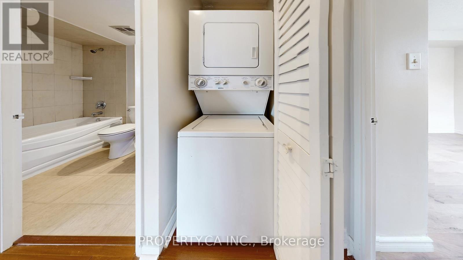 1606 - 260 Queens Quay W, Toronto, Ontario  M5J 2N3 - Photo 20 - C12715186