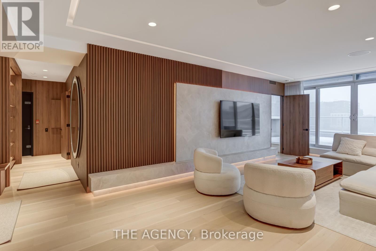 Ph1105 - 75 Portland Street N, Toronto, Ontario  M5V 2M9 - Photo 2 - C12715234