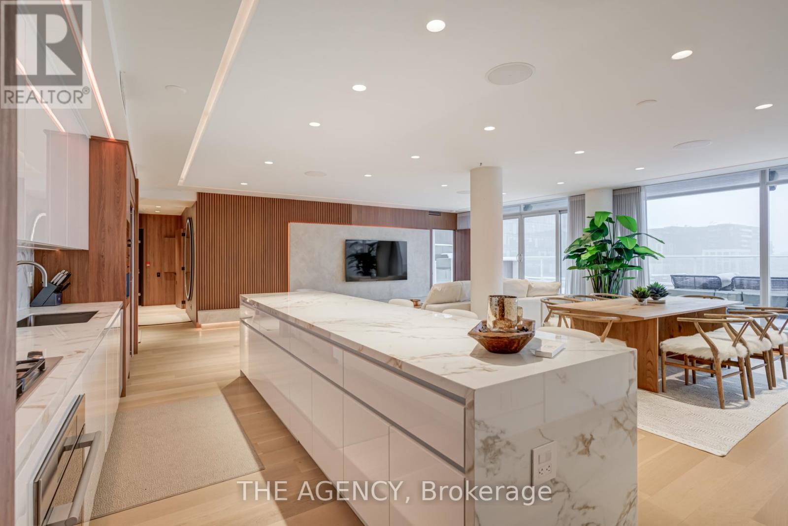 Ph1105 - 75 Portland Street N, Toronto, Ontario  M5V 2M9 - Photo 7 - C12715234