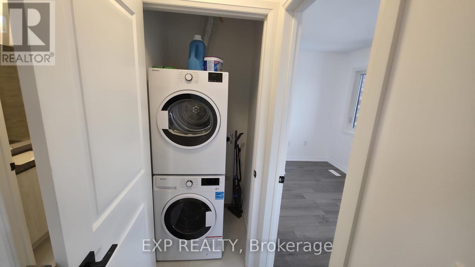 111 Fairlane Avenue, Barrie, Ontario  L9J 0M5 - Photo 17 - S12642312