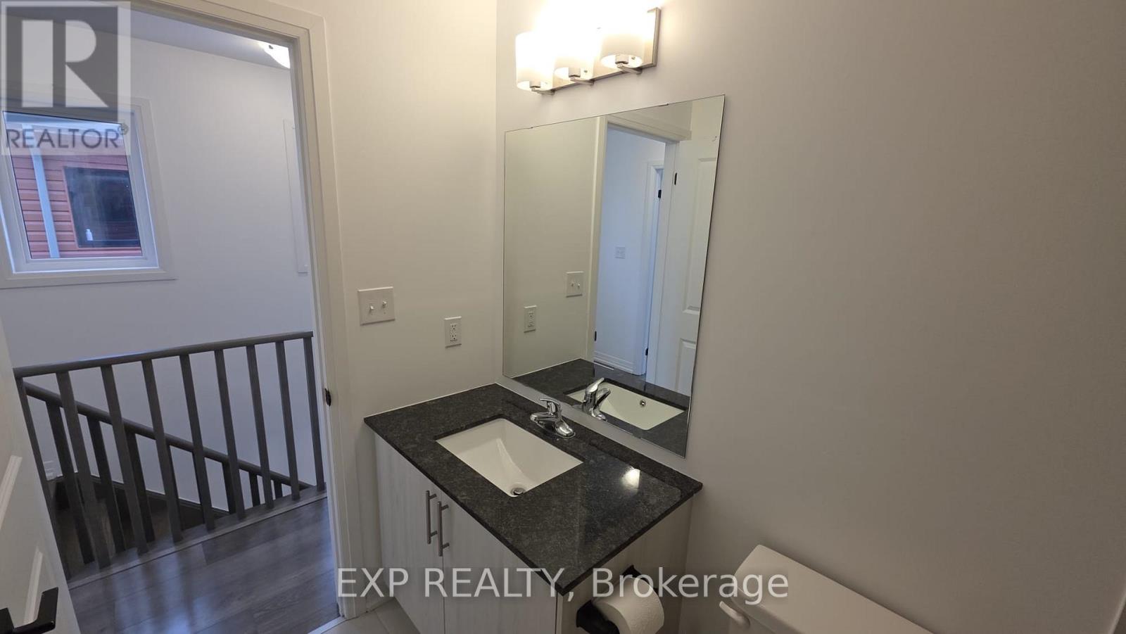 111 Fairlane Avenue, Barrie, Ontario  L9J 0M5 - Photo 13 - S12642312