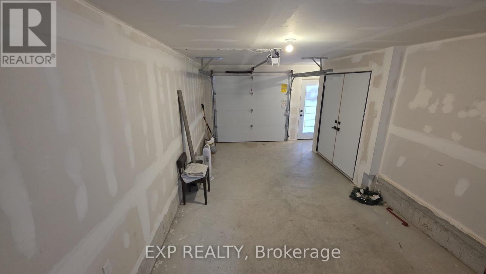 111 Fairlane Avenue, Barrie, Ontario  L9J 0M5 - Photo 21 - S12642312