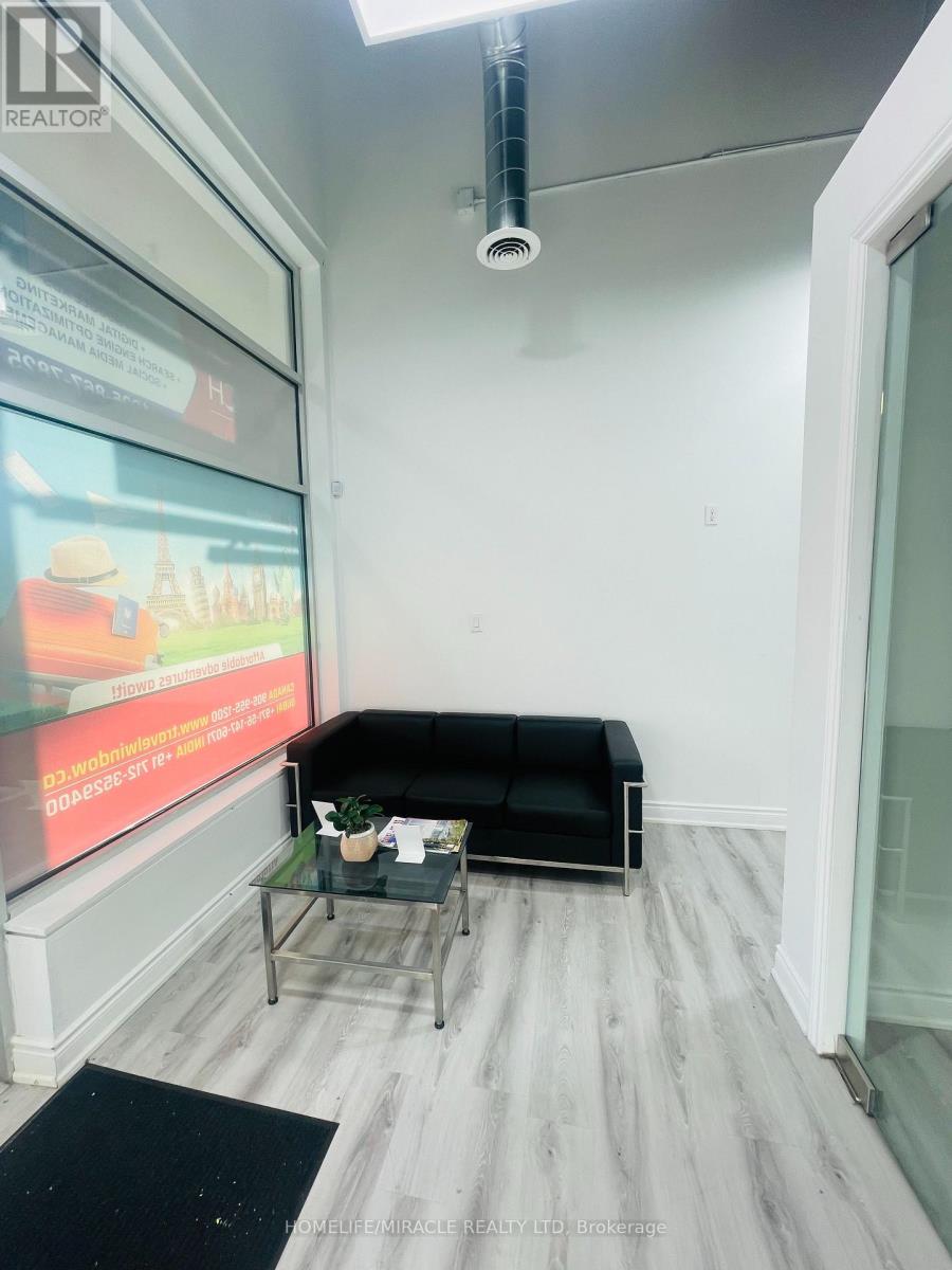 131 - 1065 Canadian Place, Mississauga, Ontario  L4W 0C2 - Photo 9 - W12410578