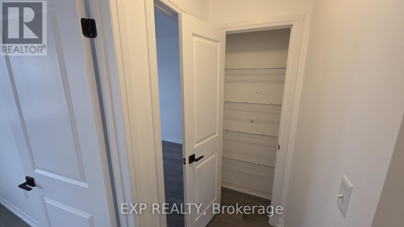 111 Fairlane Avenue, Barrie, Ontario  L9J 0M5 - Photo 15 - S12642312