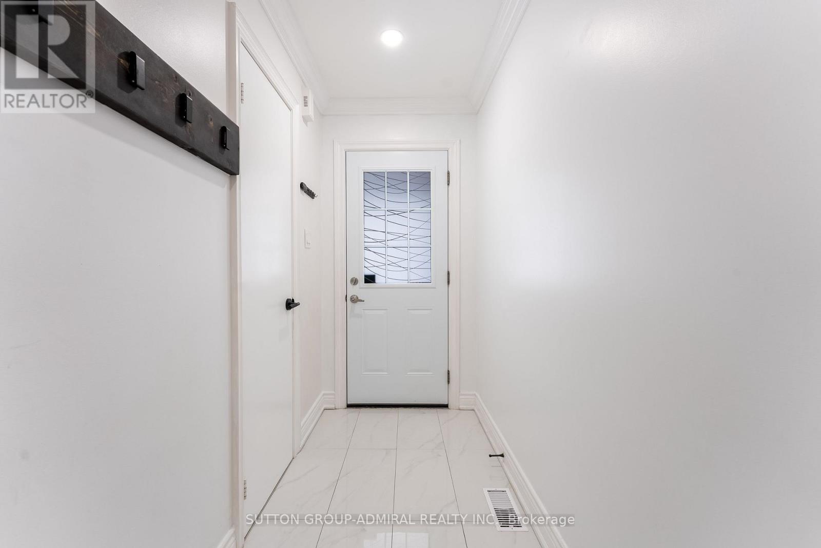 211 - 10 Bassett Boulevard, Whitby, Ontario  L1N 9C3 - Photo 12 - E12715224