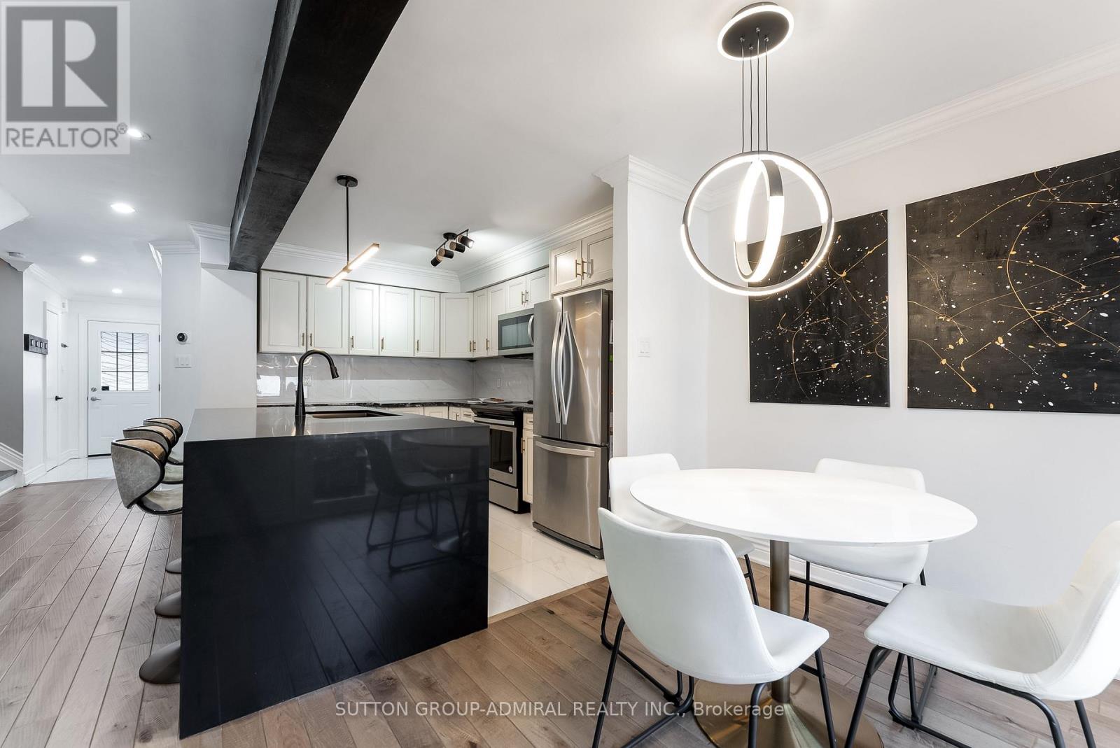 211 - 10 Bassett Boulevard, Whitby, Ontario  L1N 9C3 - Photo 6 - E12715224