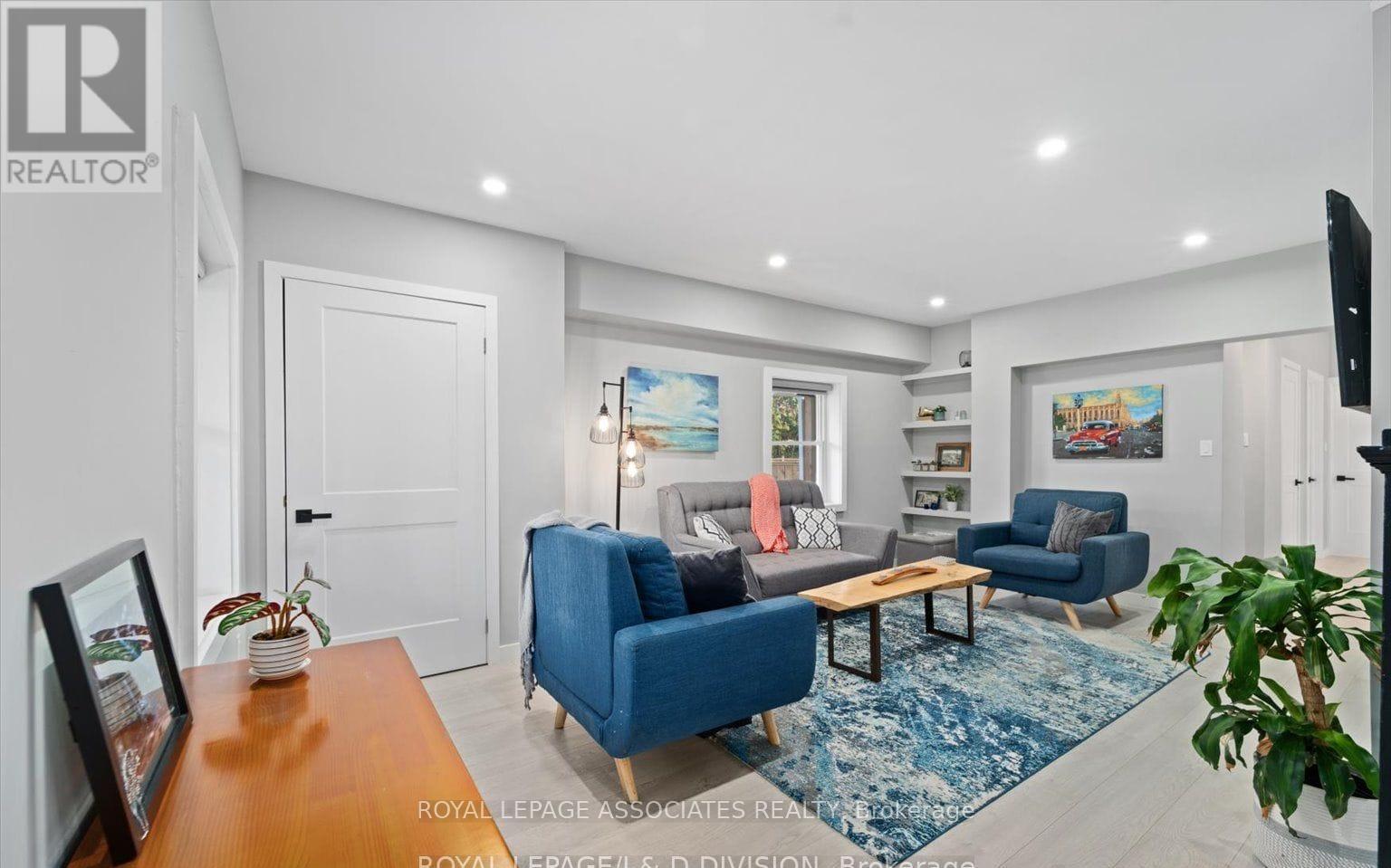 179 Church Street, Georgina, Ontario  L4P 1J4 - Photo 4 - N12715146