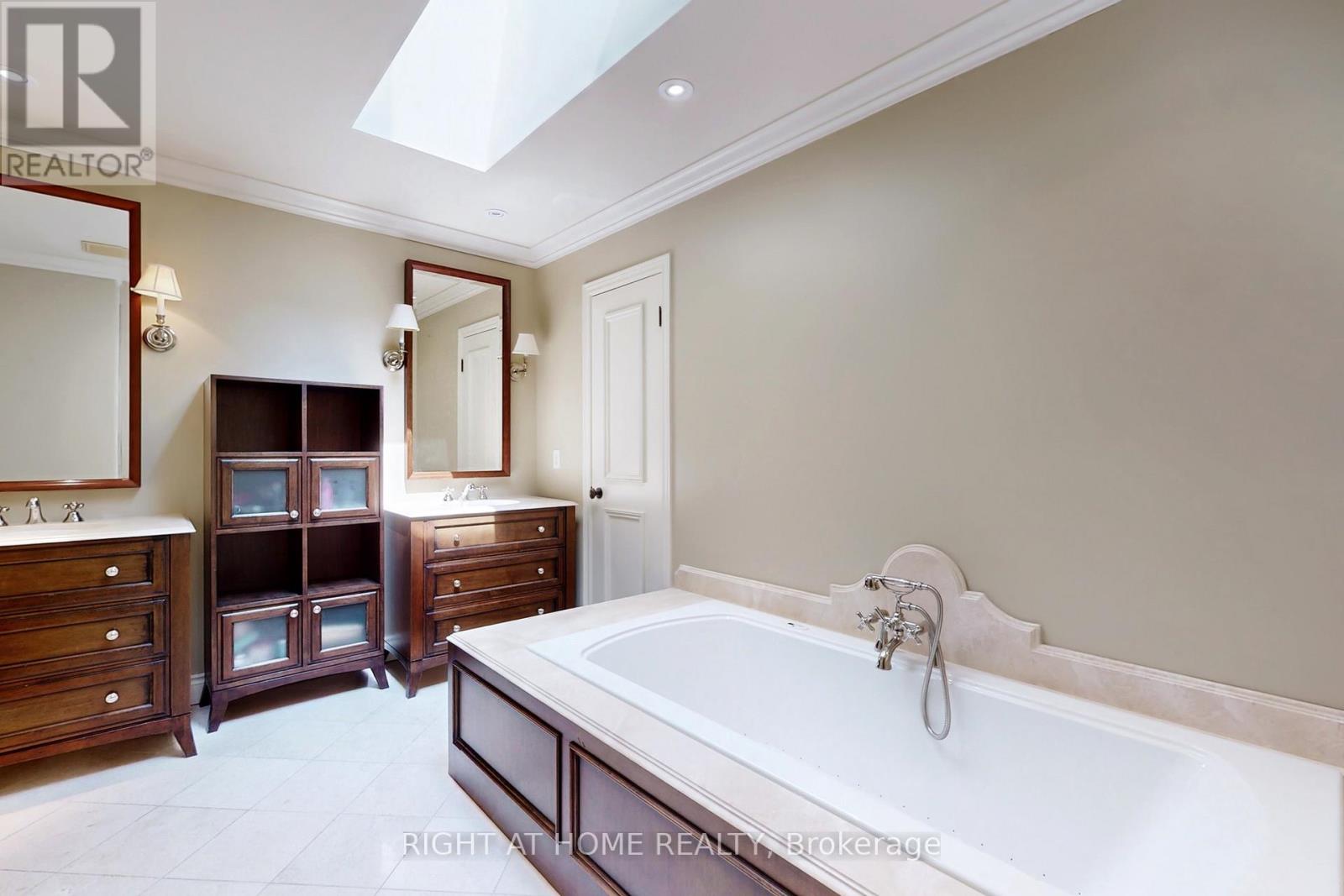 88 Langtry Place, Vaughan, Ontario  L4J 8L6 - Photo 19 - N12715178