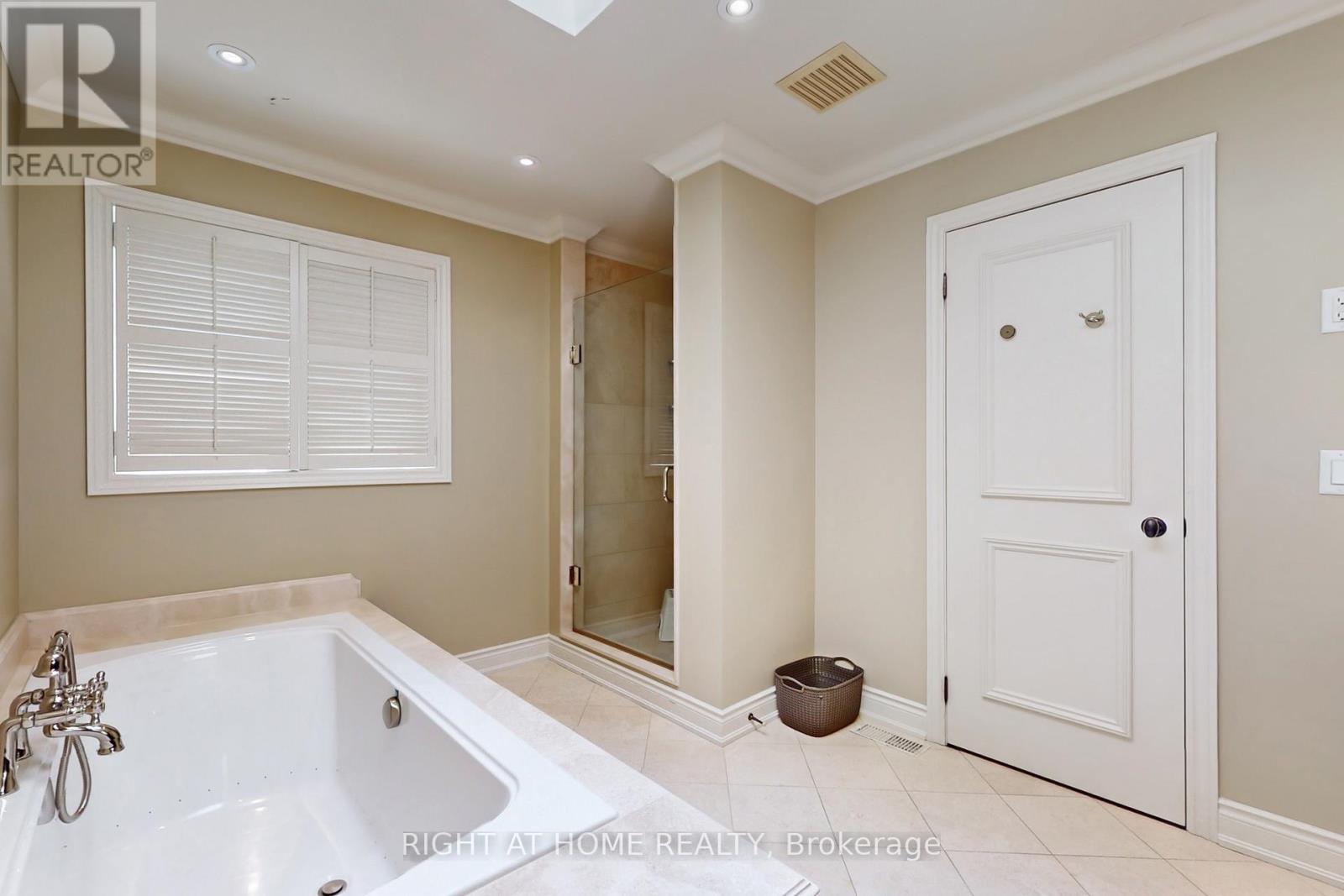 88 Langtry Place, Vaughan, Ontario  L4J 8L6 - Photo 20 - N12715178