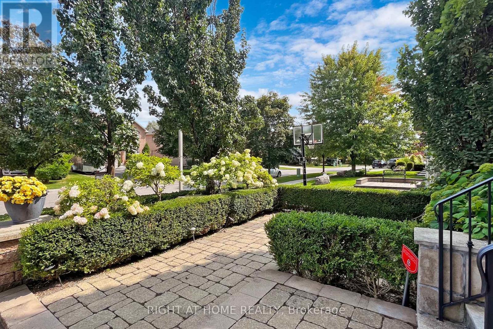 88 Langtry Place, Vaughan, Ontario  L4J 8L6 - Photo 33 - N12715178