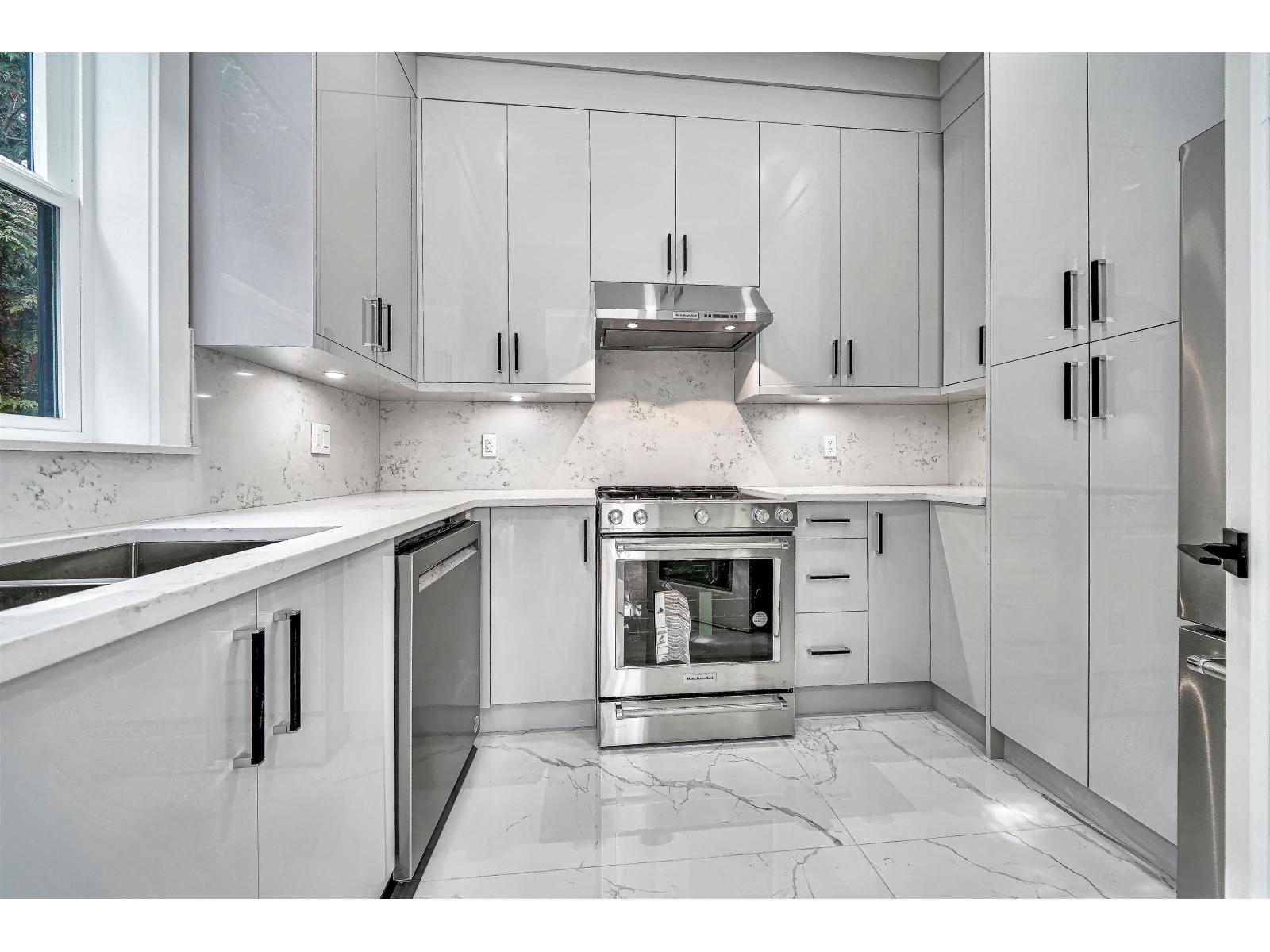 5468 184 Street, Surrey, British Columbia  V3S 1E1 - Photo 5 - R3081062