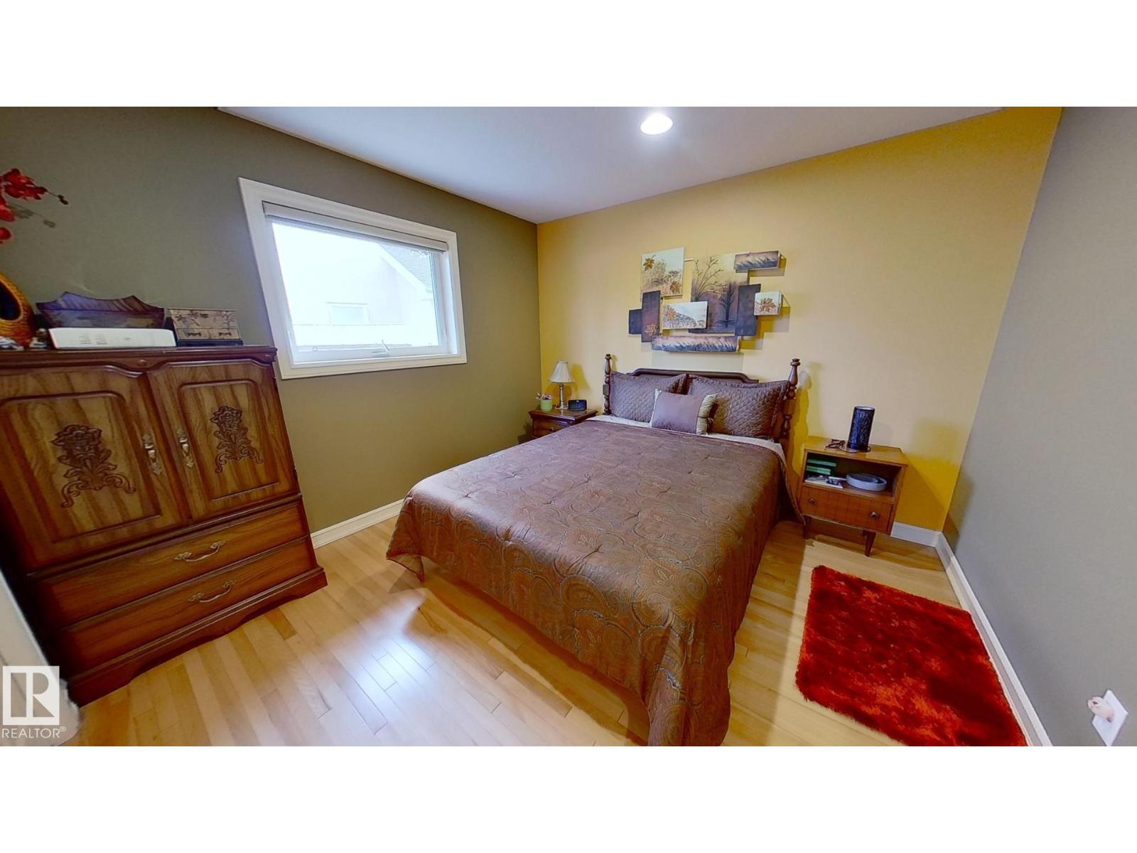 928 Thompson Pl Nw, Edmonton, Alberta  T6R 3K4 - Photo 11 - E4470587