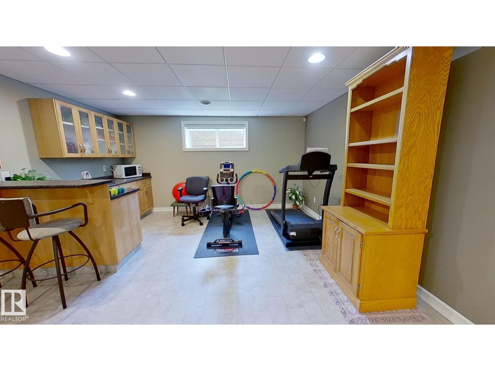 928 Thompson Pl Nw, Edmonton, Alberta  T6R 3K4 - Photo 16 - E4470587