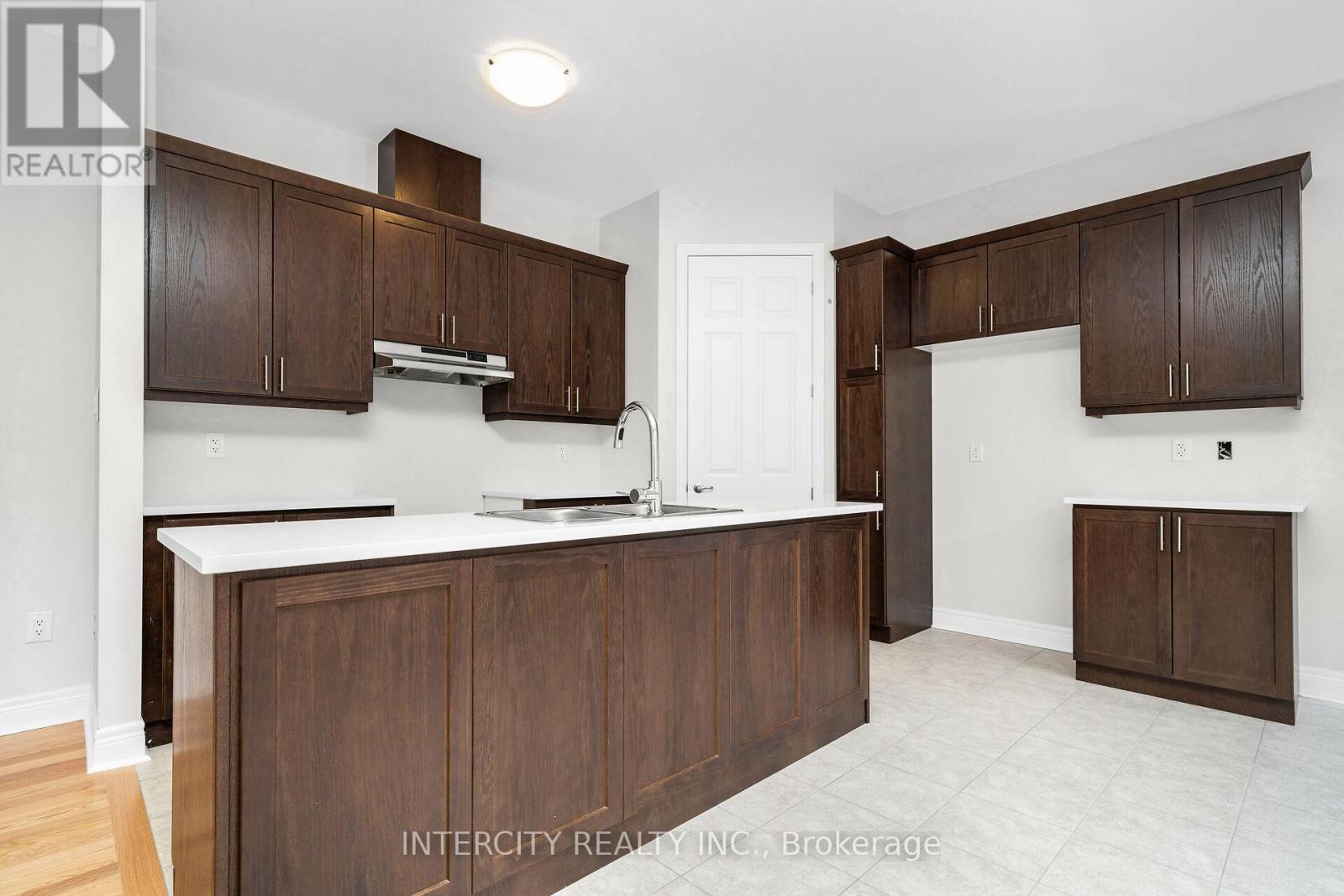 Lot 163 - 70 Claremont Drive, Brampton, Ontario  L6R 4E8 - Photo 10 - W12715144