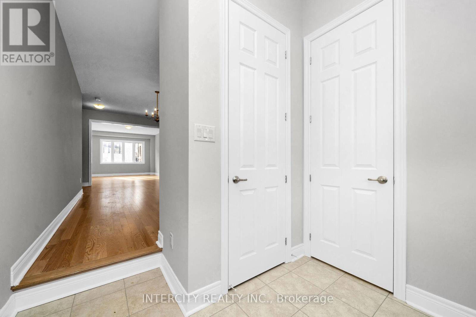 Lot 163 - 70 Claremont Drive, Brampton, Ontario  L6R 4E8 - Photo 4 - W12715144