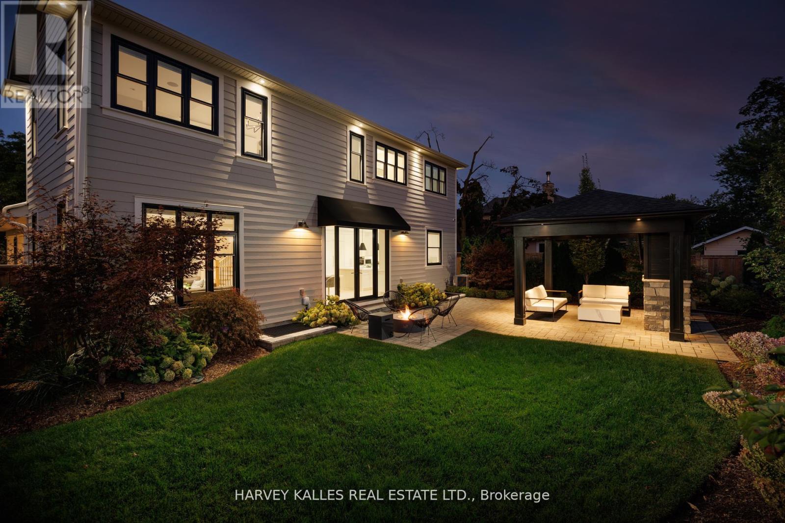 588 Stephens Crescent, Oakville, Ontario  L6K 1Y3 - Photo 9 - W12715148