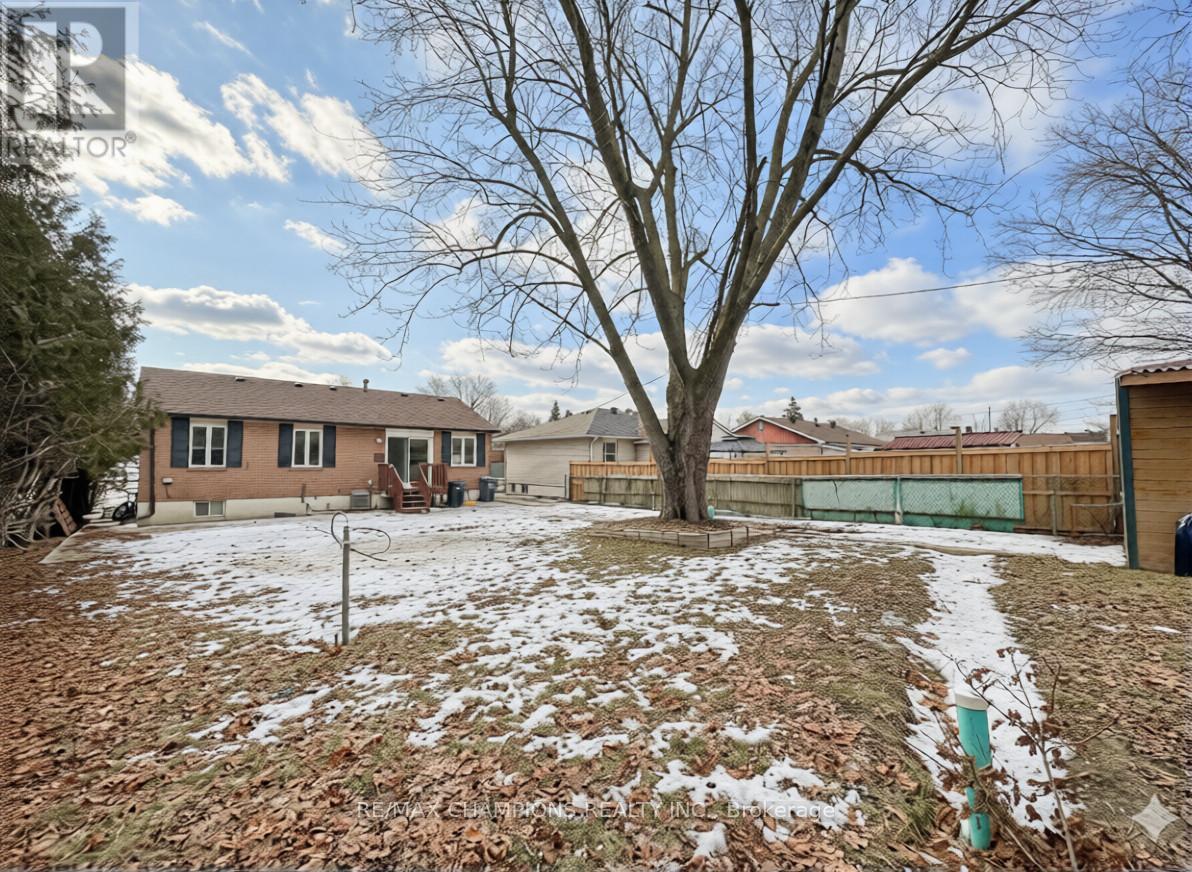 68 Nanwood Drive, Brampton, Ontario  L6W 1L9 - Photo 21 - W12715174