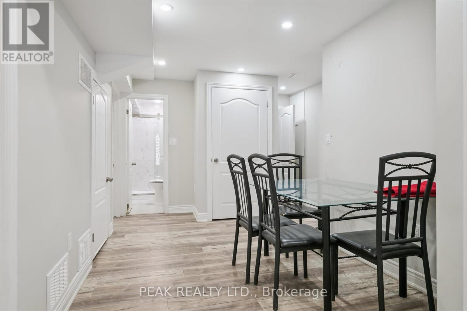 70 Daffodil Place, Brampton, Ontario  L6Y 3B5 - Photo 3 - W12715202