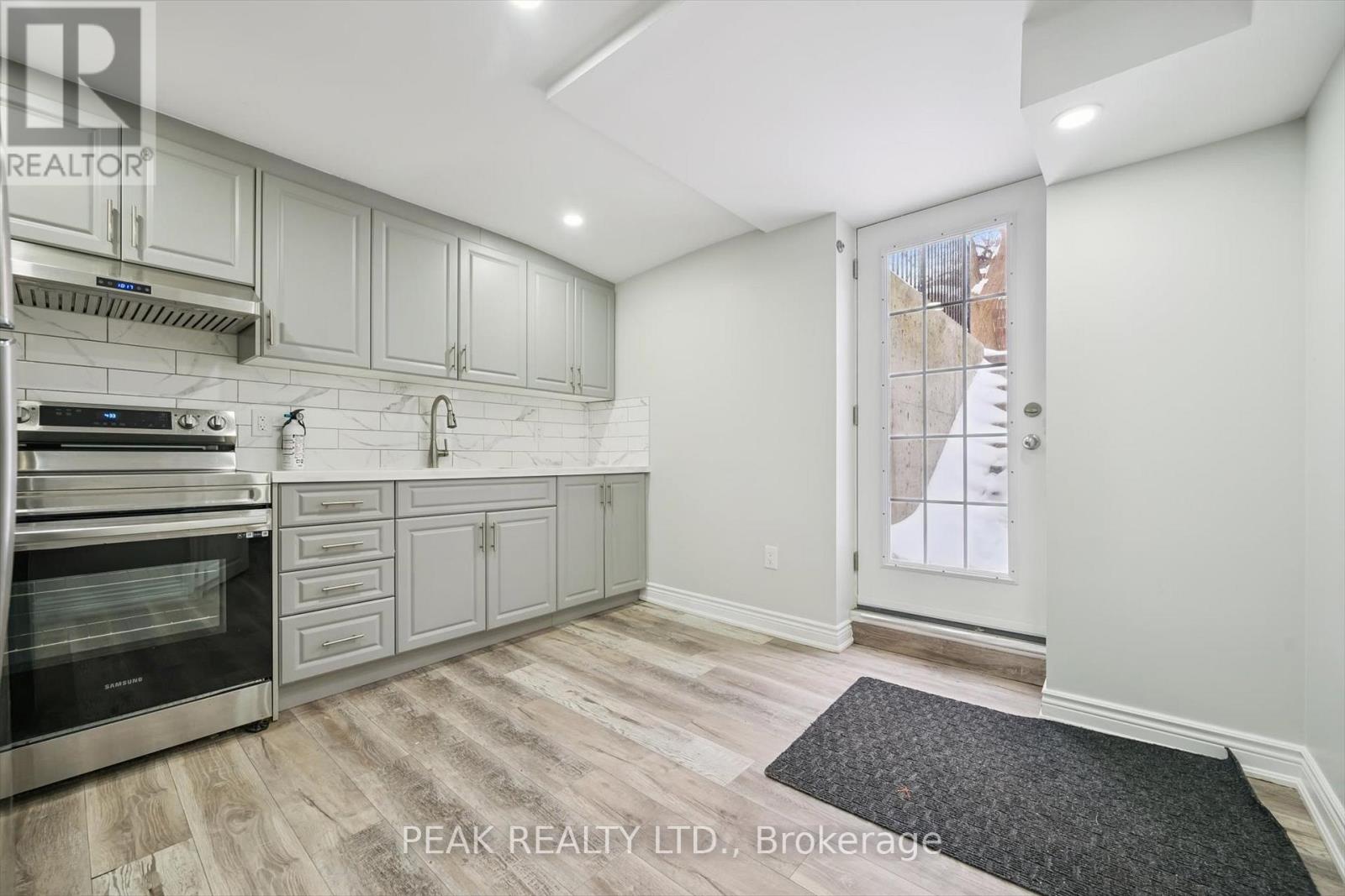 70 Daffodil Place, Brampton, Ontario  L6Y 3B5 - Photo 4 - W12715202