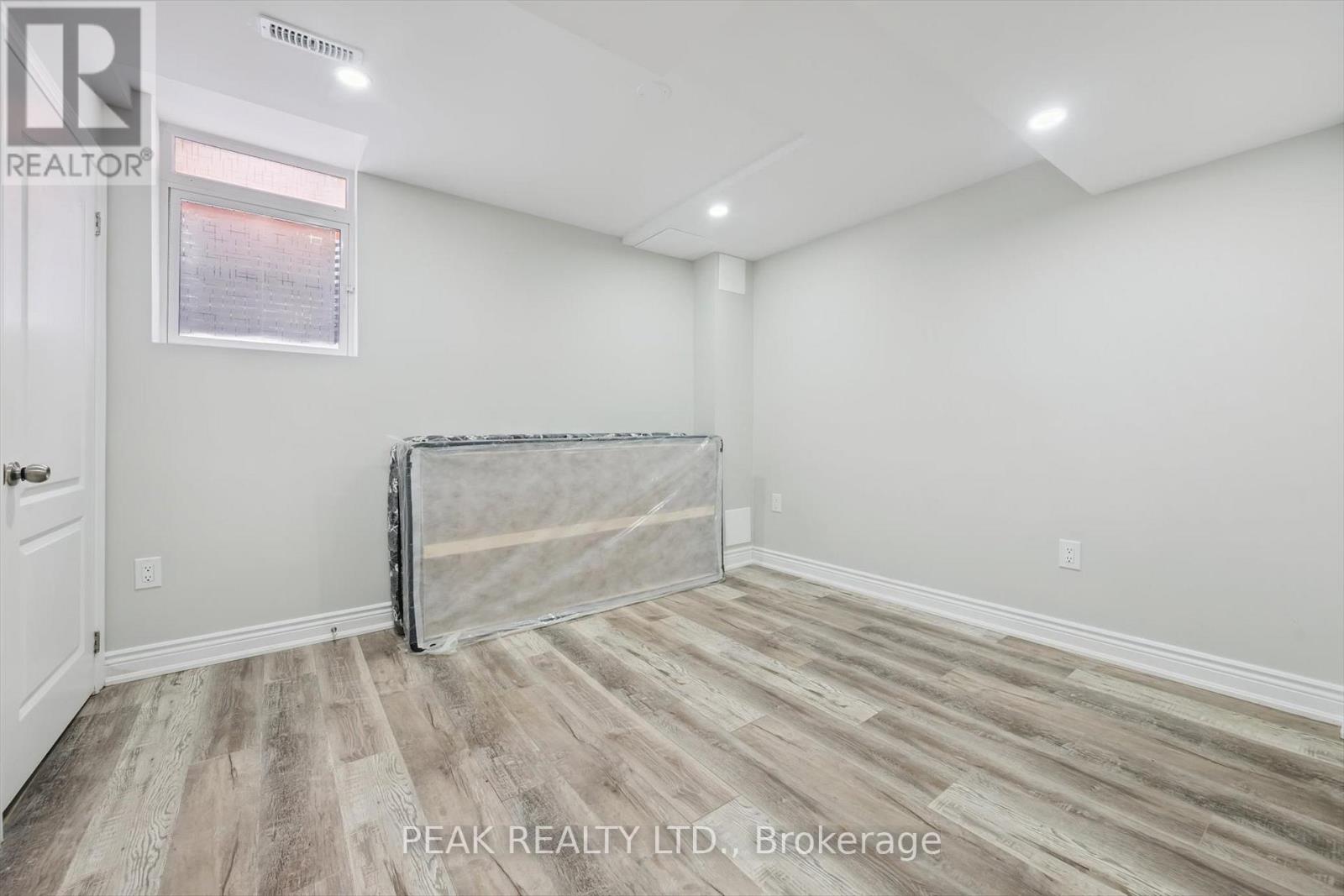 70 Daffodil Place, Brampton, Ontario  L6Y 3B5 - Photo 8 - W12715202