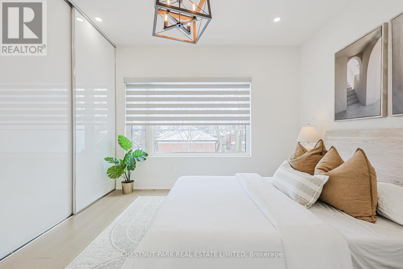 599 Soudan Avenue, Toronto, Ontario  M4S 1X1 - Photo 21 - C12715018