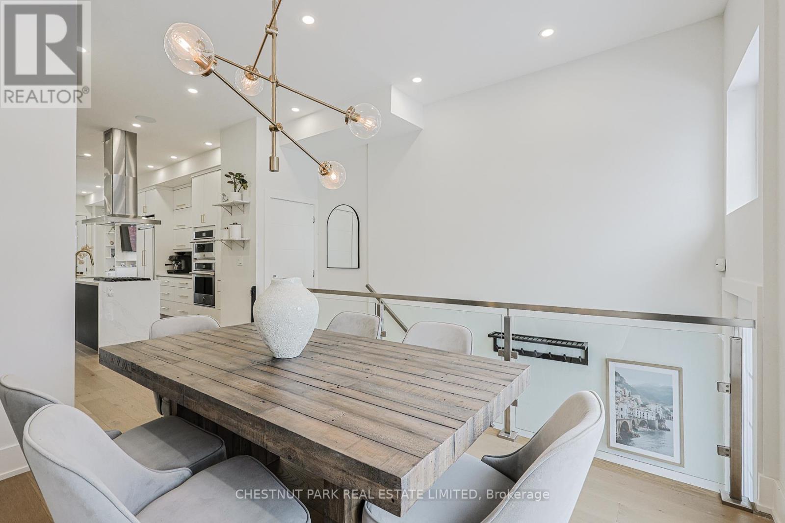 599 Soudan Avenue, Toronto, Ontario  M4S 1X1 - Photo 5 - C12715018