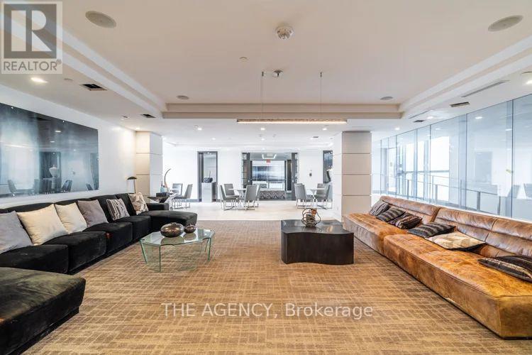 739 - 9471 Yonge Street, Richmond Hill, Ontario  L4C 0Z5 - Photo 5 - N12715048