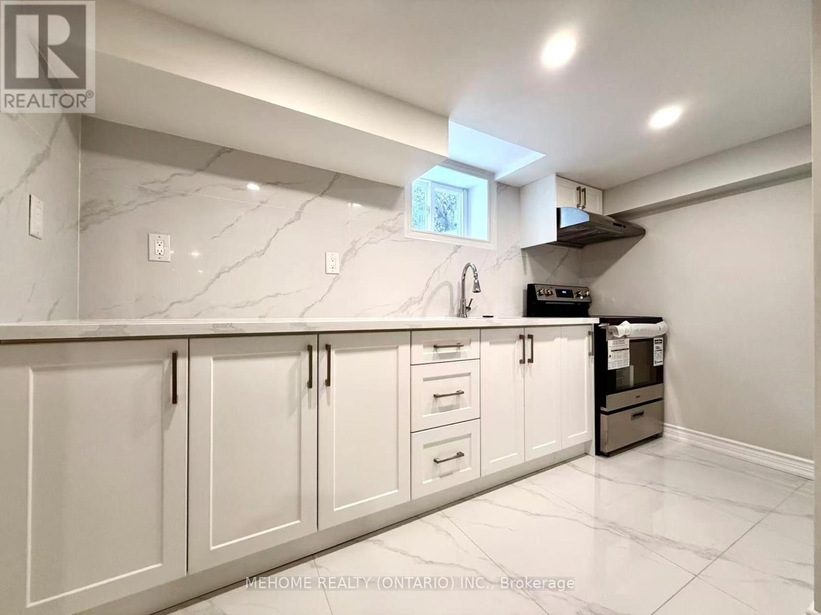 6 Clementine Square, Toronto, Ontario  M1G 2V7 - Photo 25 - E12713204