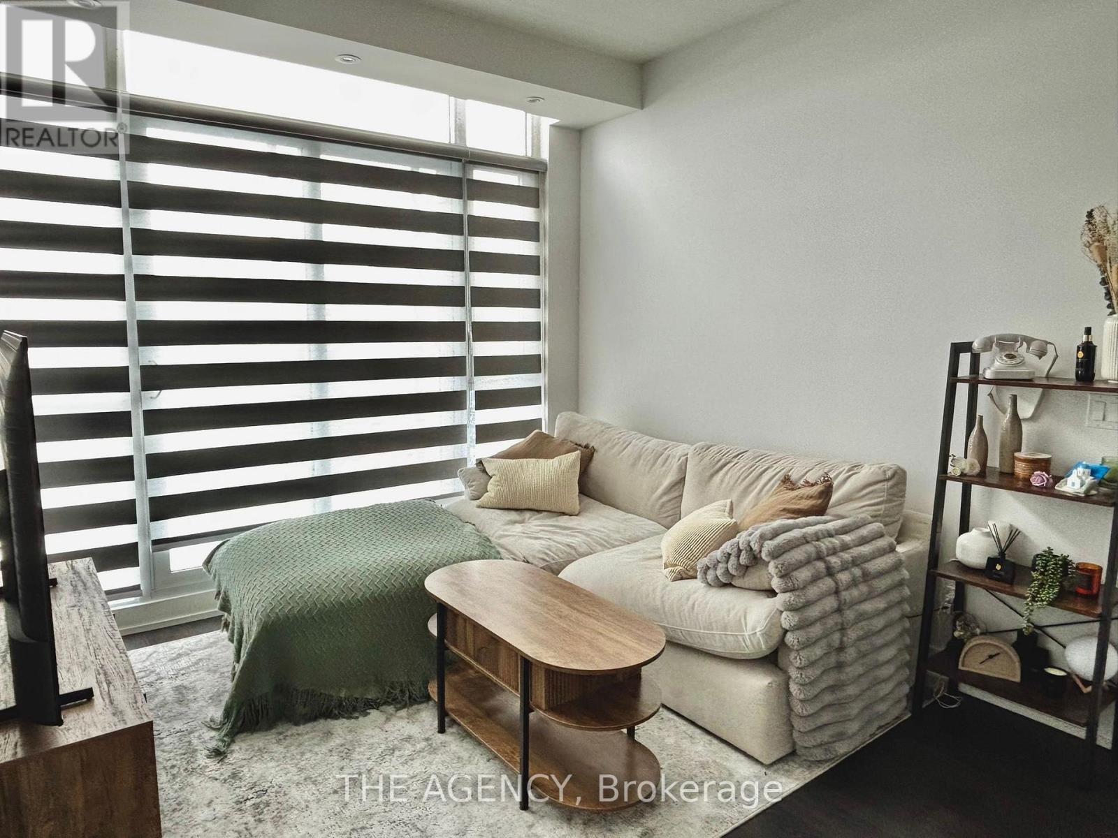 739 - 9471 Yonge Street, Richmond Hill, Ontario  L4C 0Z5 - Photo 10 - N12715048