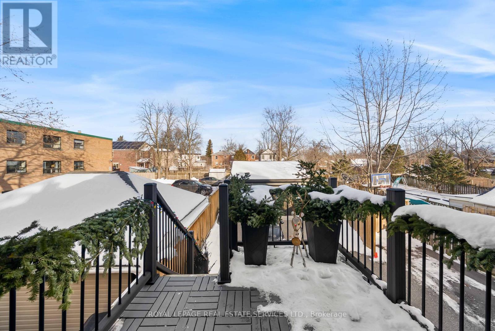 50 Arcadian Circle, Toronto, Ontario  M8W 2Y9 - Photo 34 - W12701580