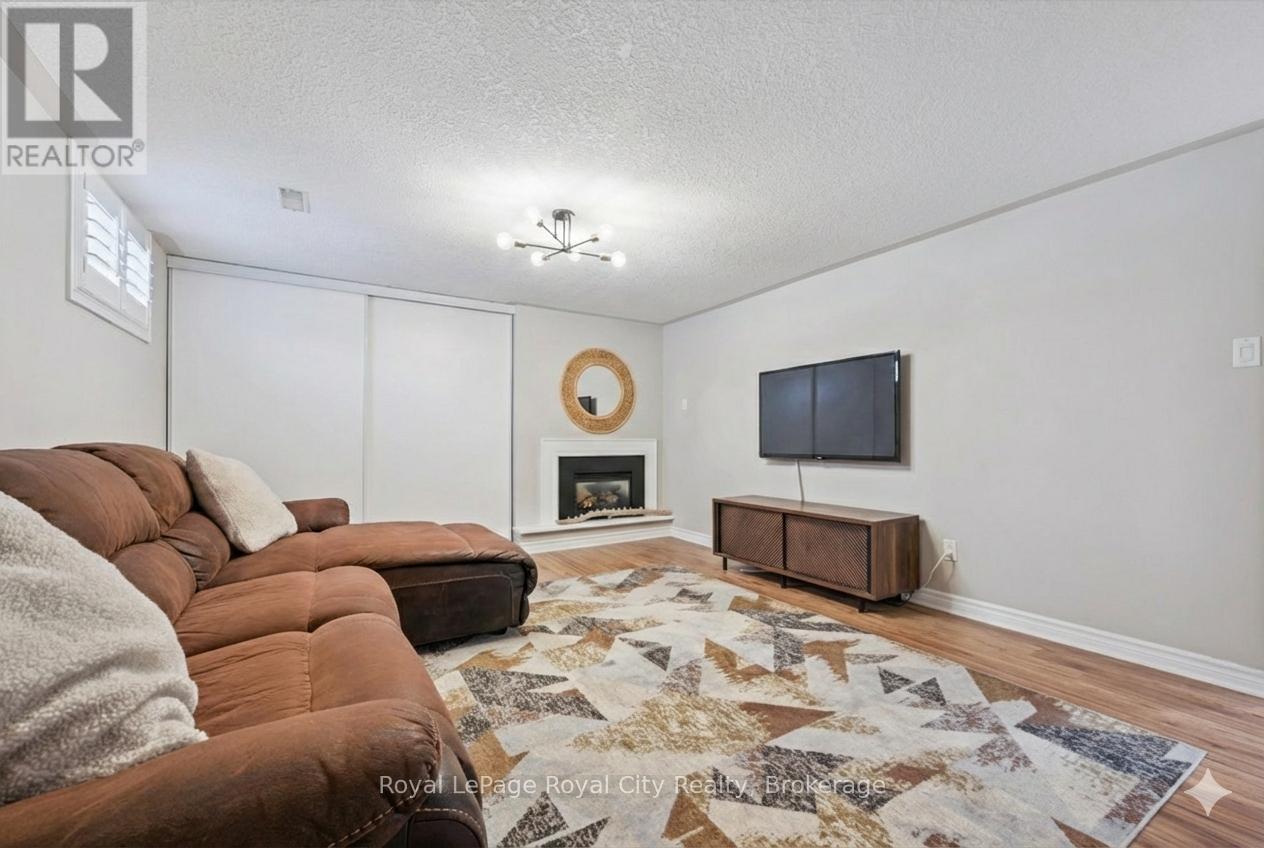 18 Uplands Place, Guelph, Ontario  N1E 3R4 - Photo 18 - X12715266