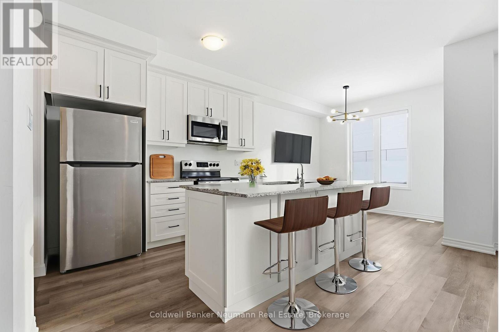 222 Histand Trail, Kitchener, Ontario  N2R 0S3 - Photo 5 - X12715324