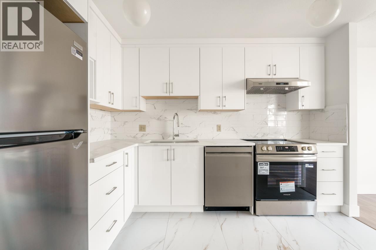 1702 6540 Burlington Avenue, Burnaby, British Columbia  V5H 4G3 - Photo 5 - R3081457