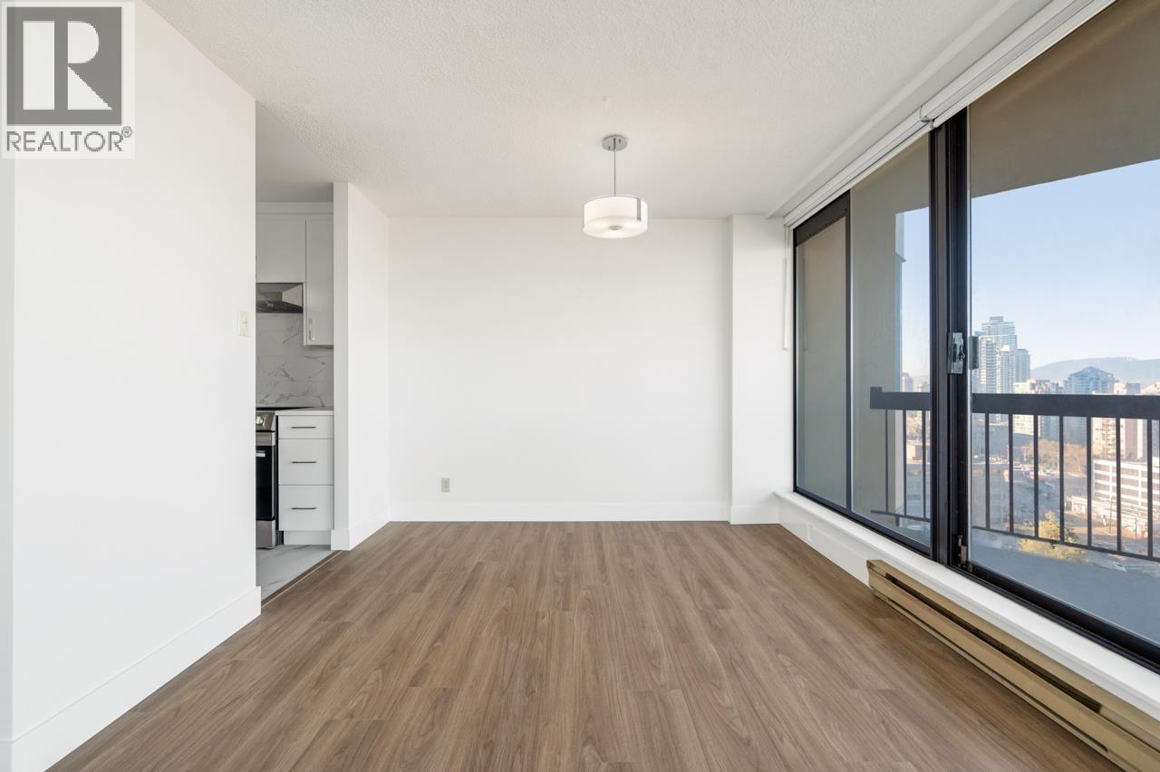 1702 6540 Burlington Avenue, Burnaby, British Columbia  V5H 4G3 - Photo 4 - R3081457