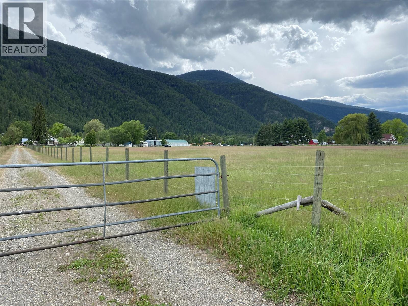 500 Atwood Road, Grand Forks, British Columbia  V0H 1H9 - Photo 13 - 10373420